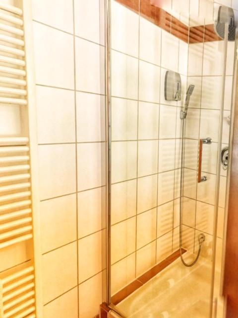 Ferienwohnung Schoenwaelder Mit Kleiner Terrasse Und Wall Box บุกซ์เทอฮูเดอ ภายนอก รูปภาพ