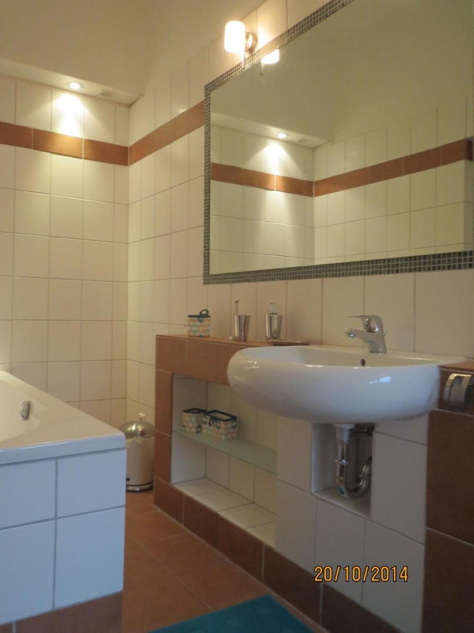 Ferienwohnung Schoenwaelder Mit Kleiner Terrasse Und Wall Box บุกซ์เทอฮูเดอ ภายนอก รูปภาพ